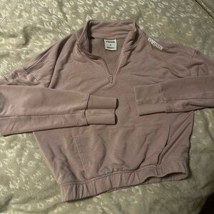 Light pink Gymshark crop pullover